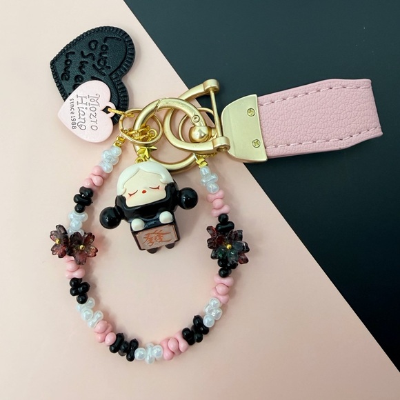 Handmade Skull Panda Mahjong authentic PopBean heart shape black pink keychain - Picture 7 of 7